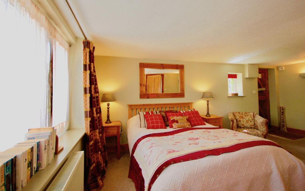 The Old Forge Bed & Breakfast East Kennett Exterior foto